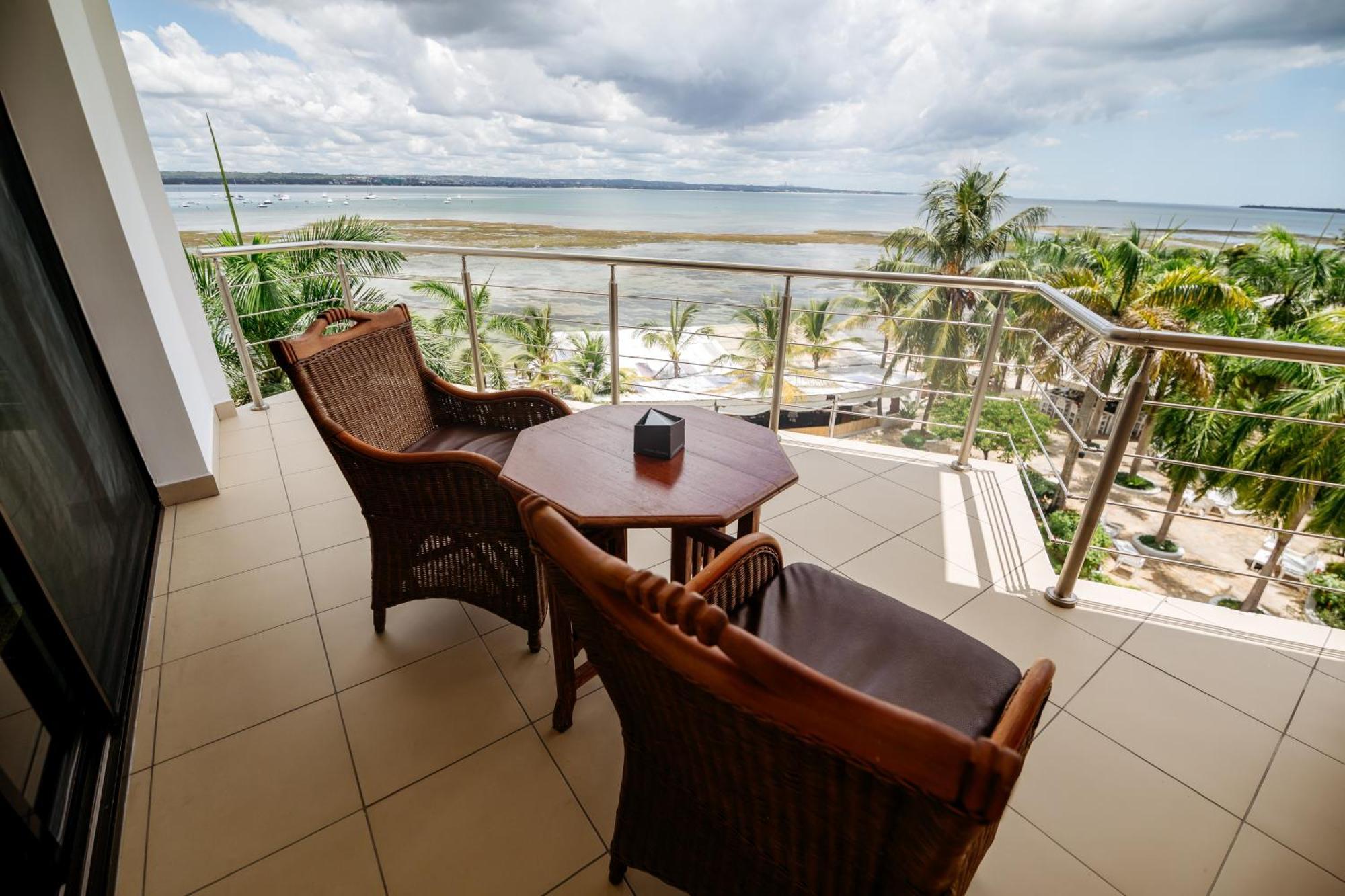Coral Beach Hotel Dar Es Salaam Exterior photo